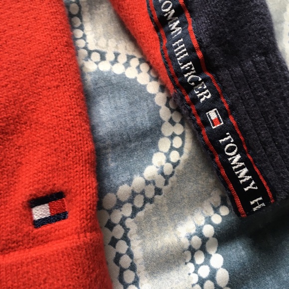 Tommy Hilfiger Sweater size 7 boys red navy blue - Picture 4 of 4